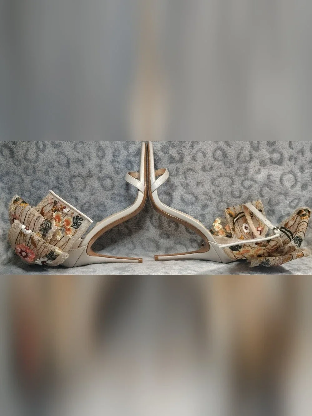 Steve Madden Cream High Heels with Oversized Floral Embroidered Bow Size 8M - Picture 7 of 11